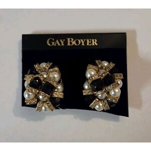 Vintage -New Gay Boyer clip on earrings
